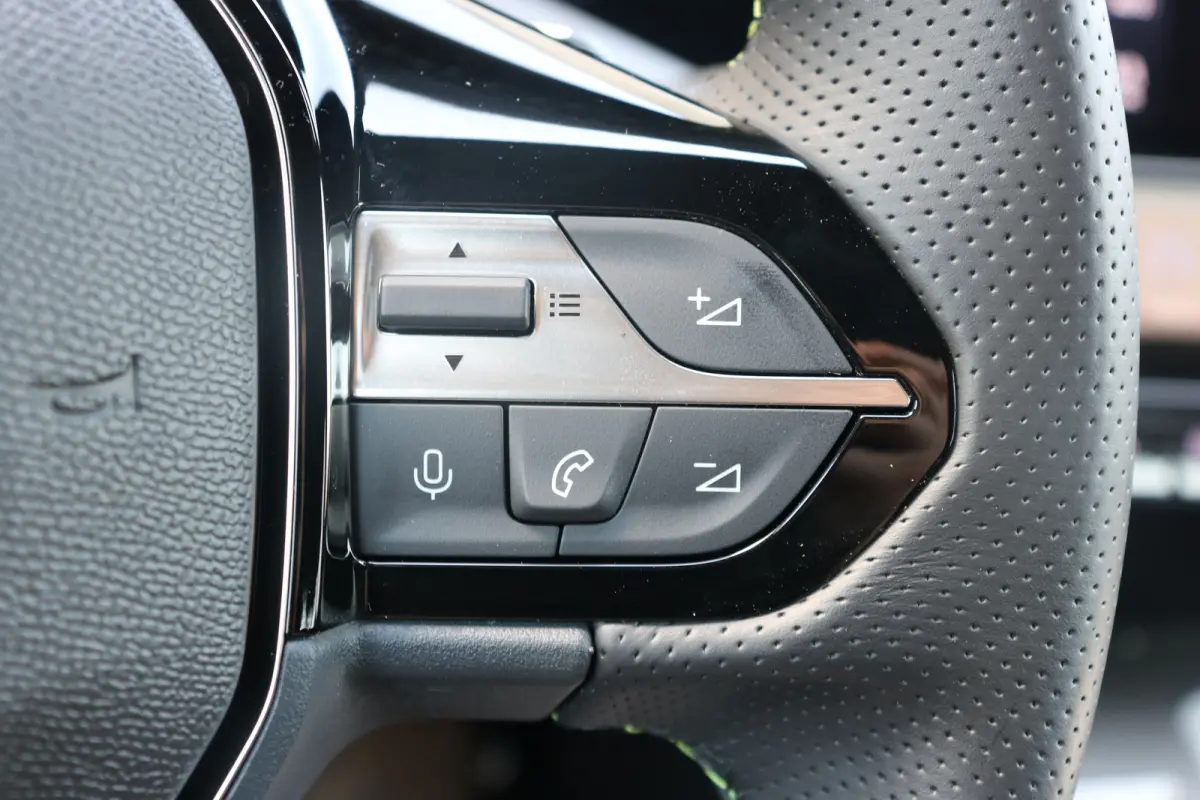 GT Avantage 58 kWh | Camera | Winterpakket | Navi | Warmtepomp | Leder/alcantara | Keyless |