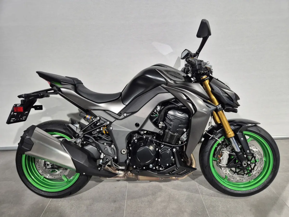 Kawasaki naked leasen