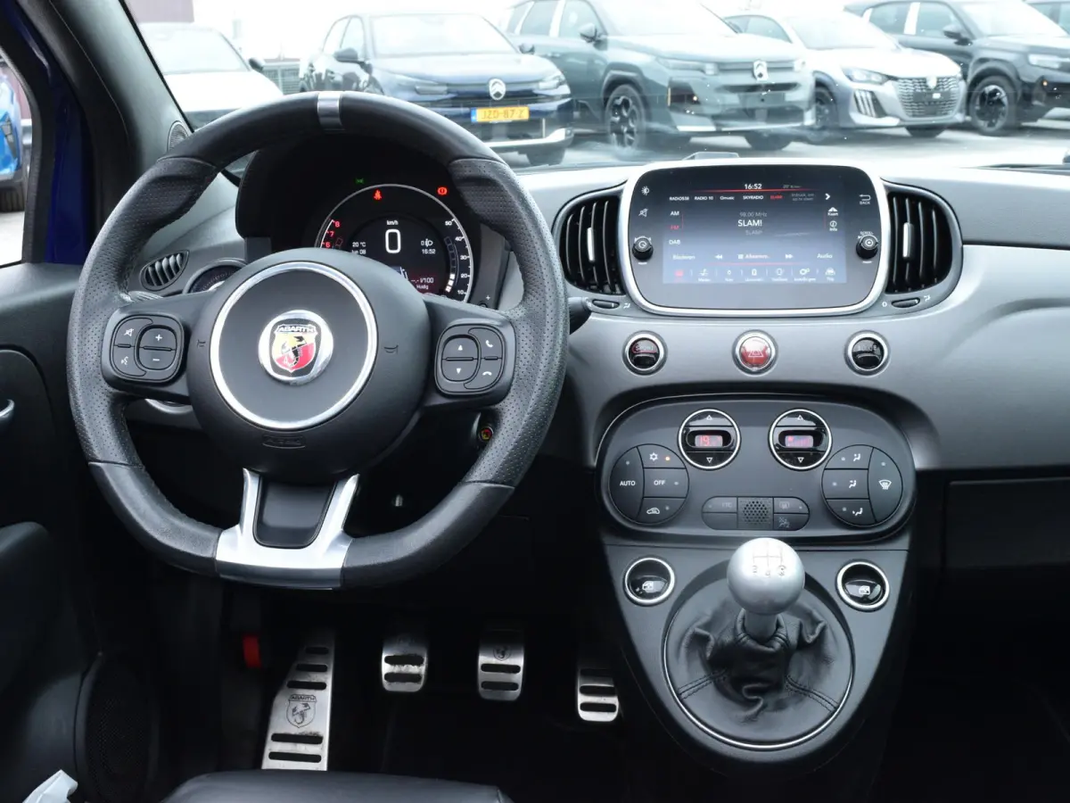 1.4 T-Jet Abarth Turismo 595 | ZWART LEDEREN BEKLEDING | NAVI | CLIMATE CONTROL | PARKEERSENSOREN | 165 PK | NL AUTO |