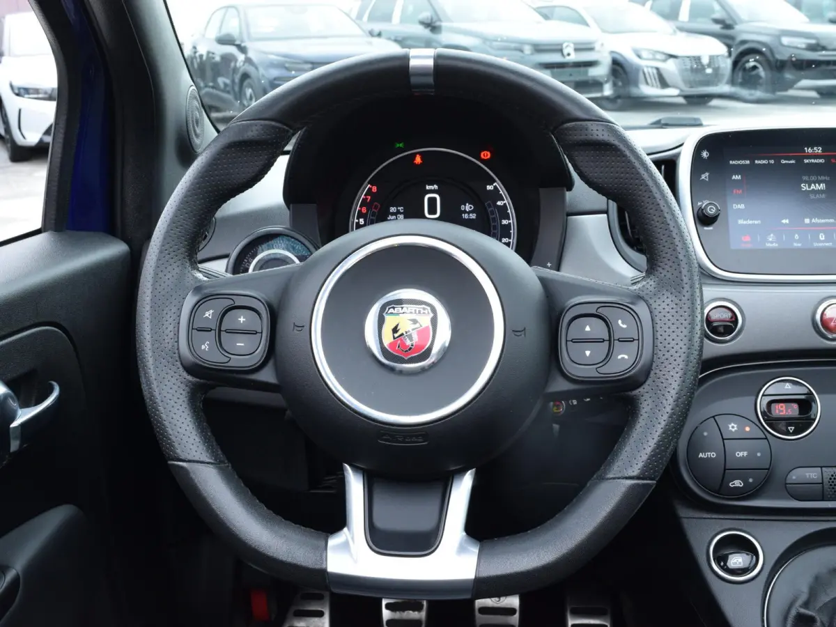 1.4 T-Jet Abarth Turismo 595 | ZWART LEDEREN BEKLEDING | NAVI | CLIMATE CONTROL | PARKEERSENSOREN | 165 PK | NL AUTO |