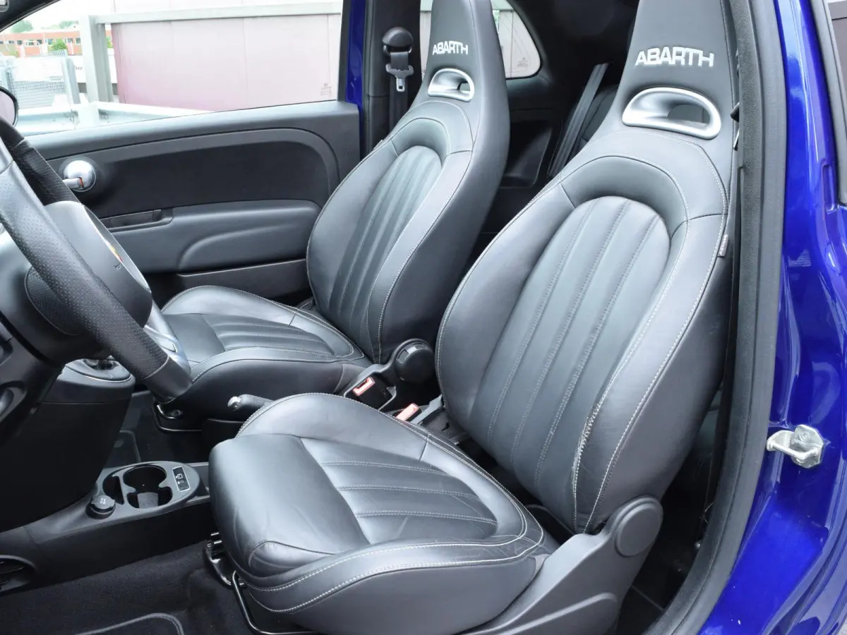 1.4 T-Jet Abarth Turismo 595 | ZWART LEDEREN BEKLEDING | NAVI | CLIMATE CONTROL | PARKEERSENSOREN | 165 PK | NL AUTO |