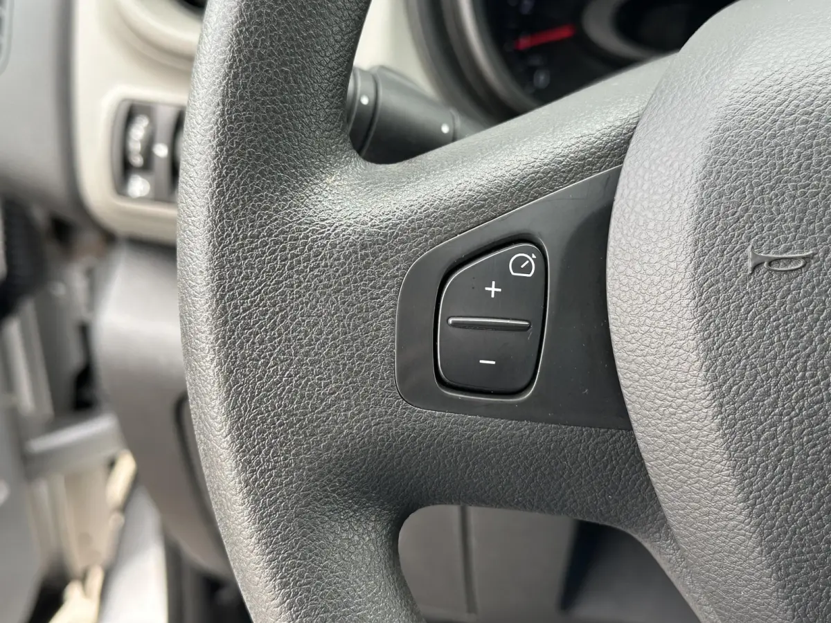 1.6 dCi T29 L2H2 DC Dubbel cabine Extra hoog MARGE Opel Vivaro/