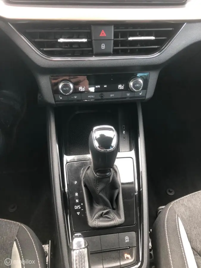 1.0 TSI DYNAMIC 110.PK DSG.7 NAVI APPLE CAR