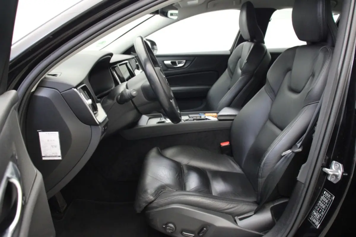 2.0 B3 Inscription Automaat - Carplay, Camera, Leer, Memory, Stoelverw. Afn. Trekhaak