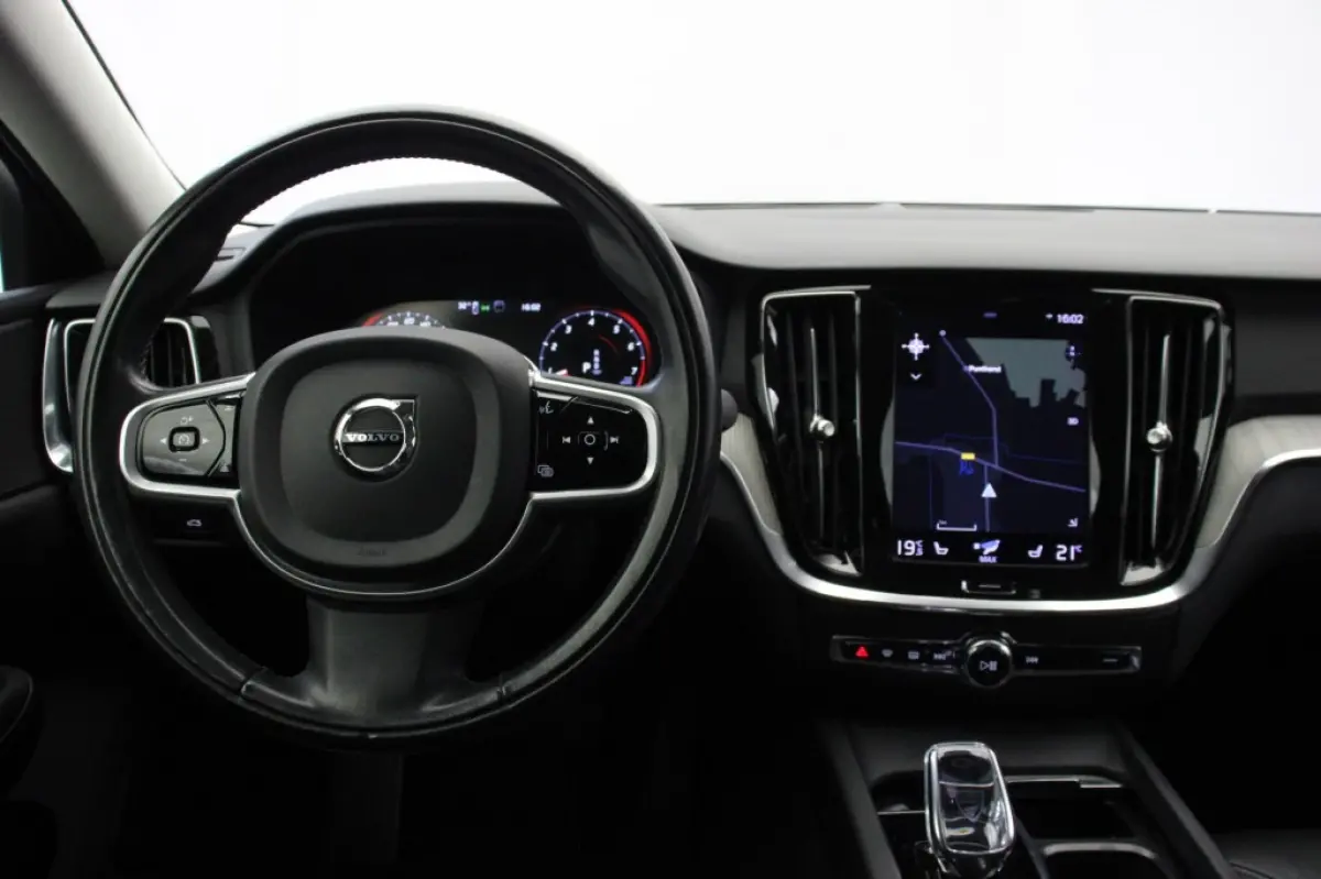 2.0 B3 Inscription Automaat - Carplay, Camera, Leer, Memory, Stoelverw. Afn. Trekhaak