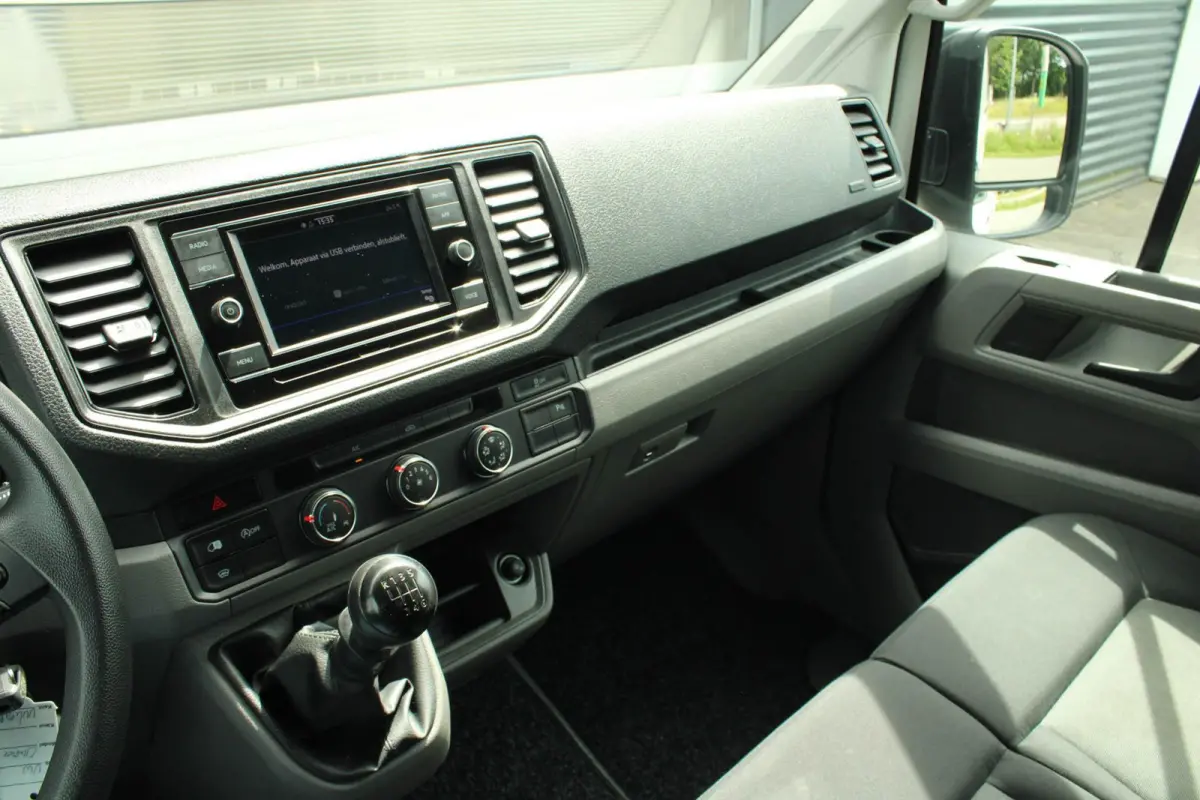 35 2.0 TDI 140pk L4H3 Highline EURO 6 | Achteruitrijcamera | Cruise Control | Imperiaal | Side Assist | Trekhaak
