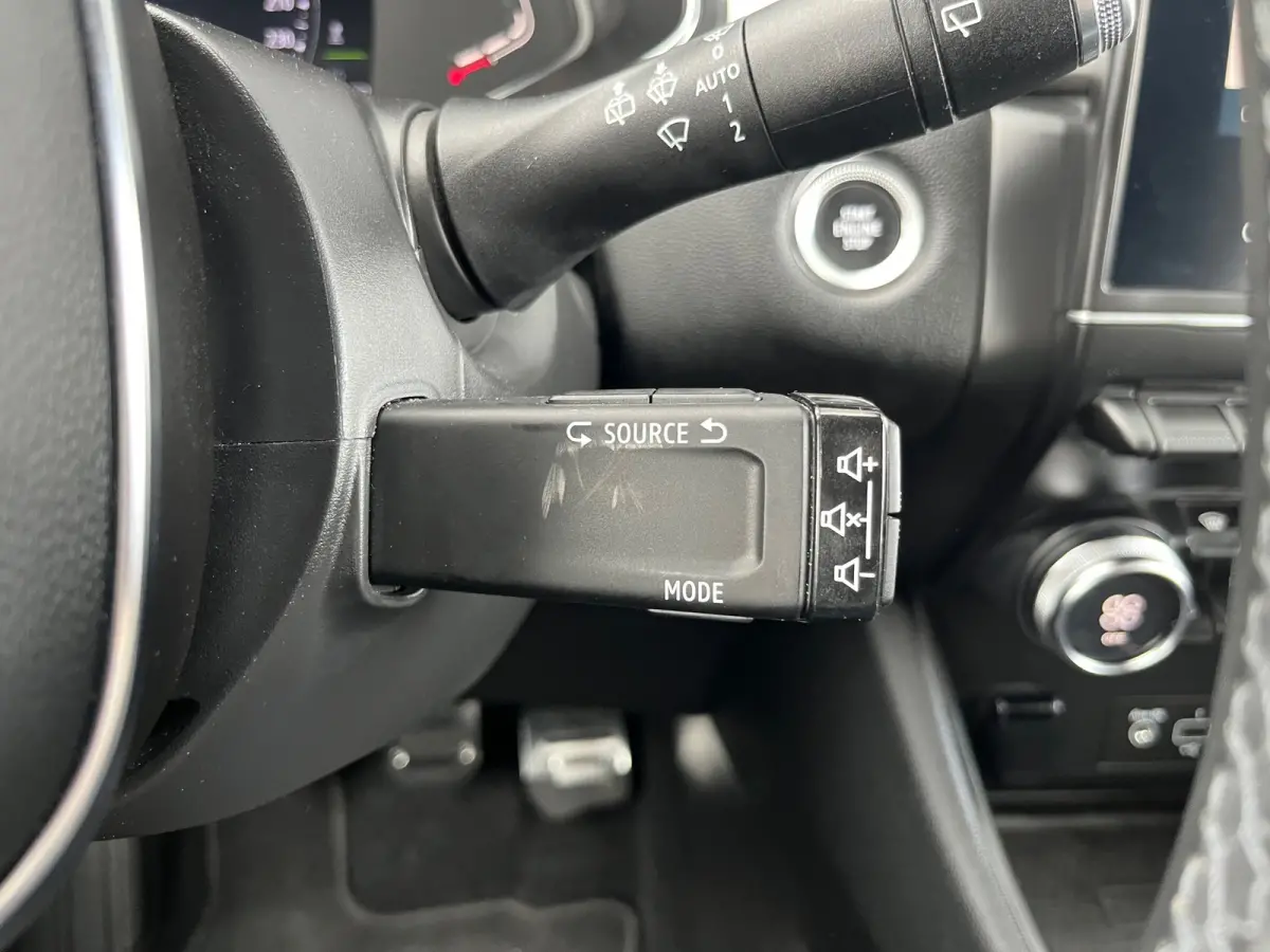 1.0 TCe 100 Bi-Fuel Intens NL.Auto/Camera/Navigatie/CarPlay/Two-Tone/Dealer Onderhouden