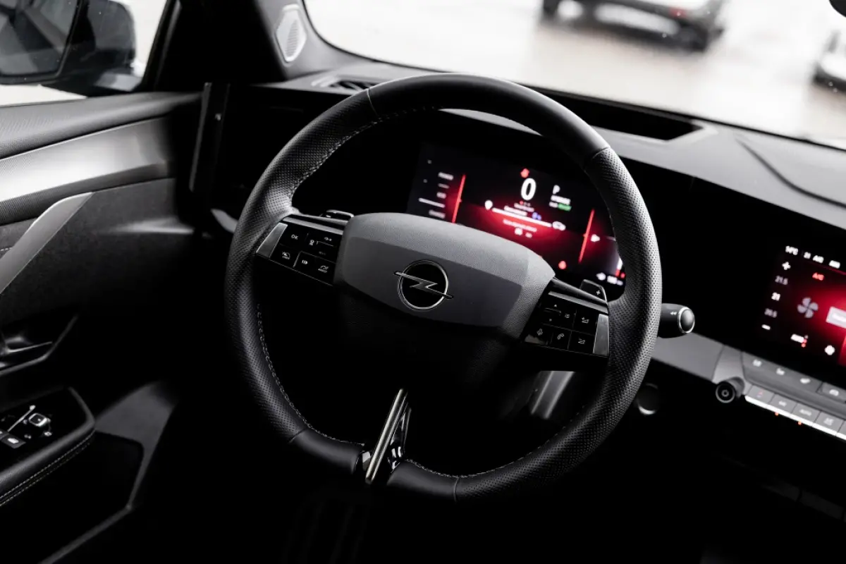 1.6 T PHEV Ultimate | Pano | Leder | Memory | 360 Cam |