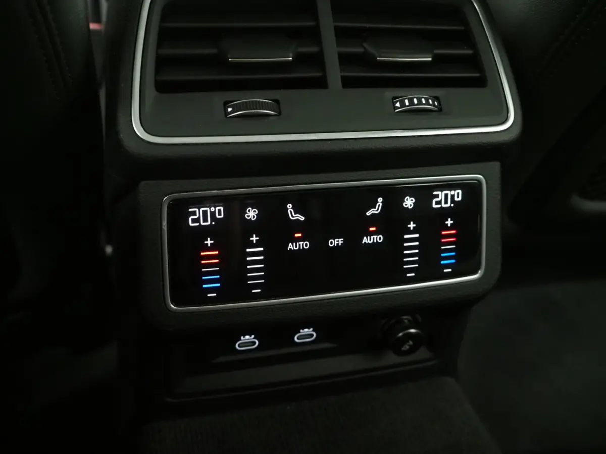 50 TFSI e quattro | Leder | Trekhaak | 360 | Sfeerlicht | Memory | Keyless | Adaptive Cruise | Carplay