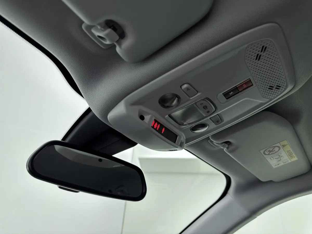 SUV 130pk Allure | Stoelverwarming | Camera | Navigatie | Volledig Digitaal Instrumentenpaneel | Parkeerhulp