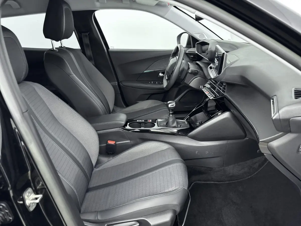 SUV 130pk Allure | Stoelverwarming | Camera | Navigatie | Volledig Digitaal Instrumentenpaneel | Parkeerhulp