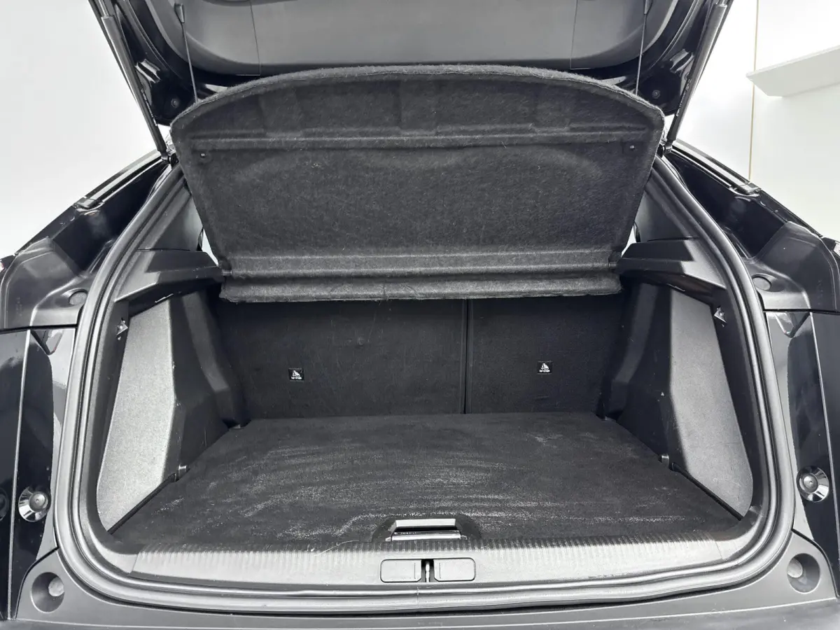 SUV 130pk Allure | Stoelverwarming | Camera | Navigatie | Volledig Digitaal Instrumentenpaneel | Parkeerhulp
