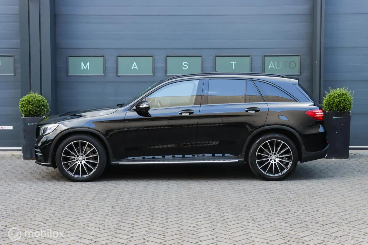 220 d 4MATIC|AMG|PANO|Night pakket|Keyless|LED
