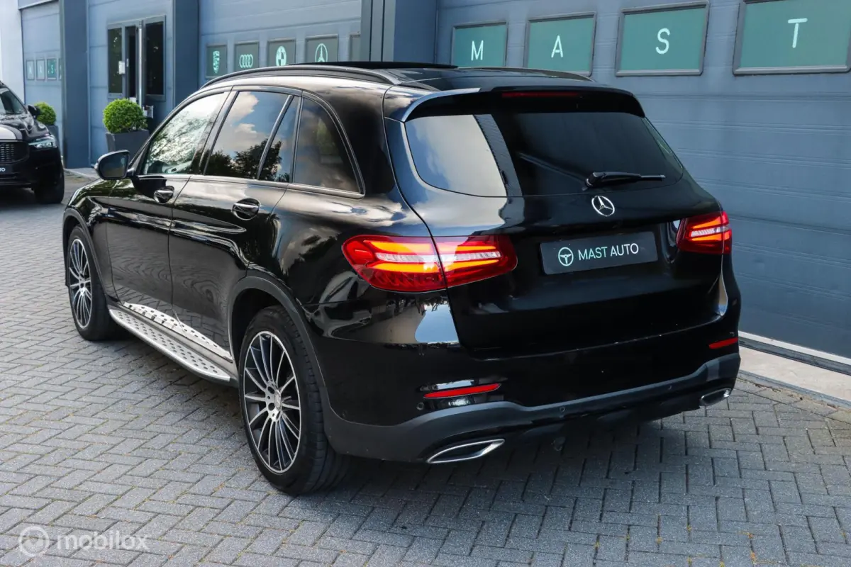 220 d 4MATIC|AMG|PANO|Night pakket|Keyless|LED