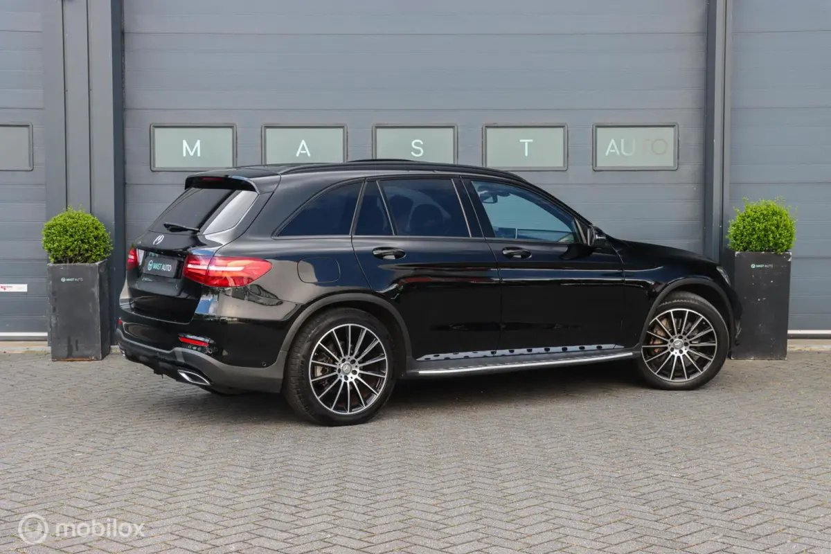 220 d 4MATIC|AMG|PANO|Night pakket|Keyless|LED