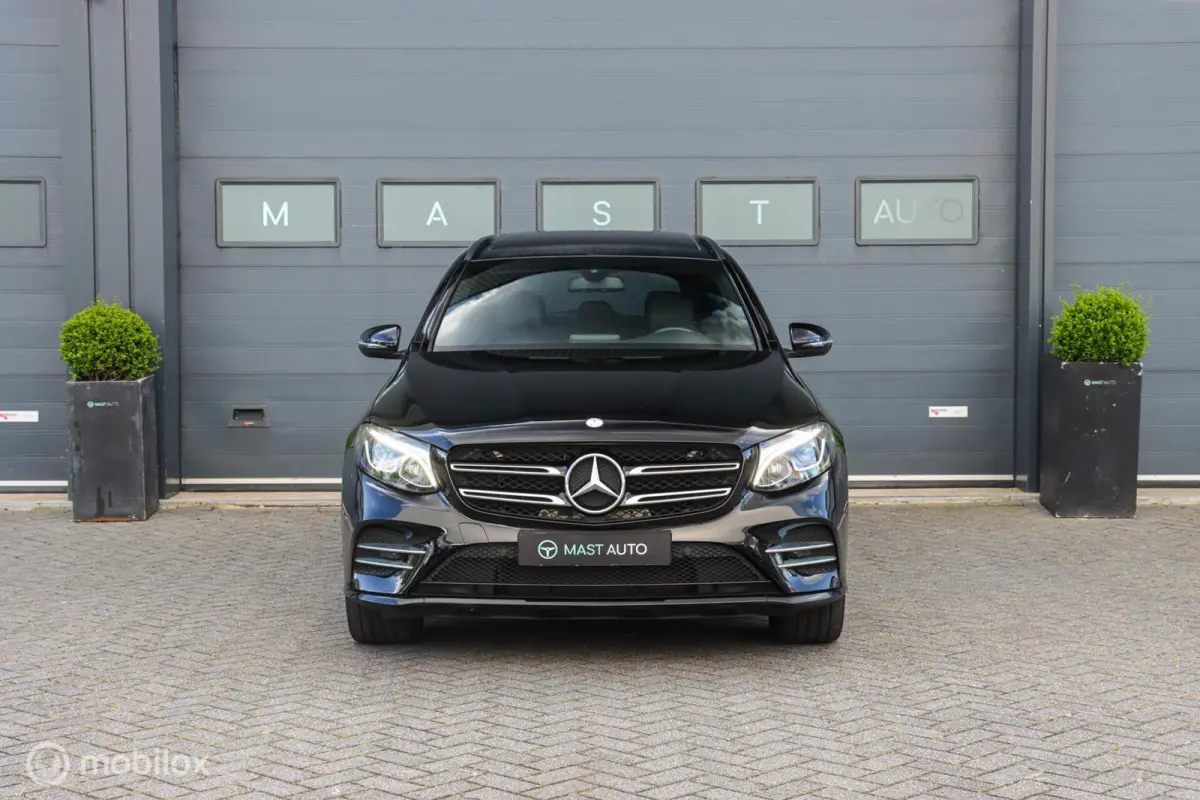 220 d 4MATIC|AMG|PANO|Night pakket|Keyless|LED