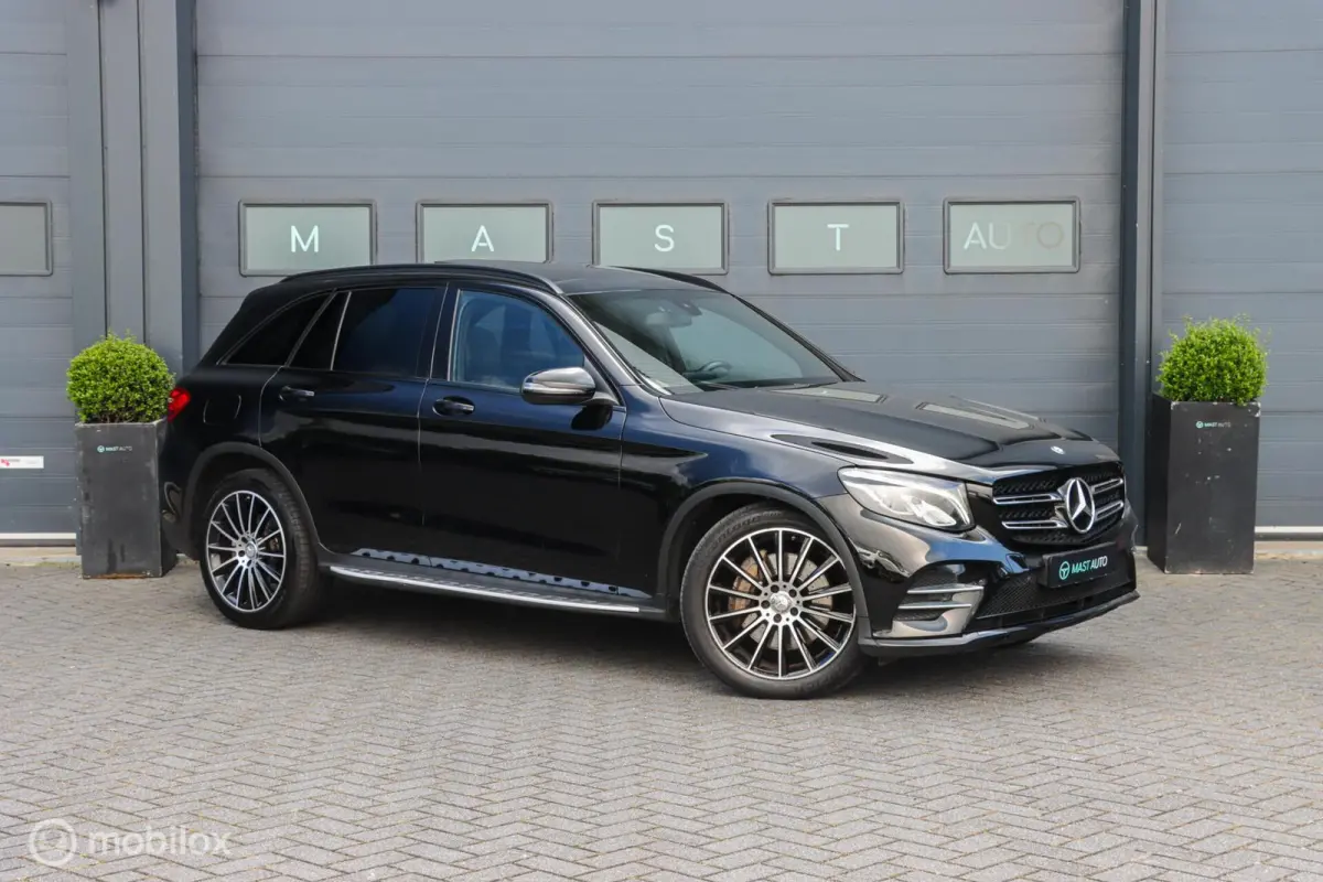 220 d 4MATIC|AMG|PANO|Night pakket|Keyless|LED