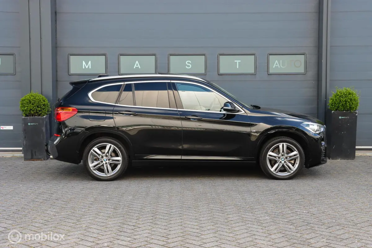 sDrive20i High Executive|M-Sport|HEAD-UP|LED|PANO|NAP