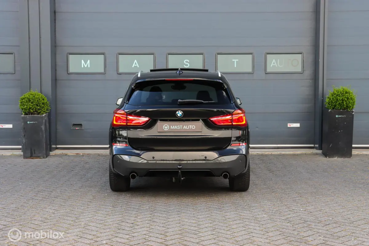 sDrive20i High Executive|M-Sport|HEAD-UP|LED|PANO|NAP
