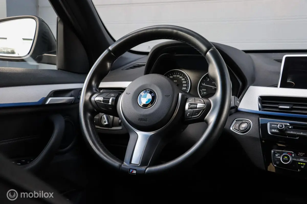 sDrive20i High Executive|M-Sport|HEAD-UP|LED|PANO|NAP