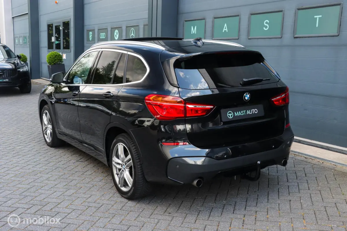 sDrive20i High Executive|M-Sport|HEAD-UP|LED|PANO|NAP