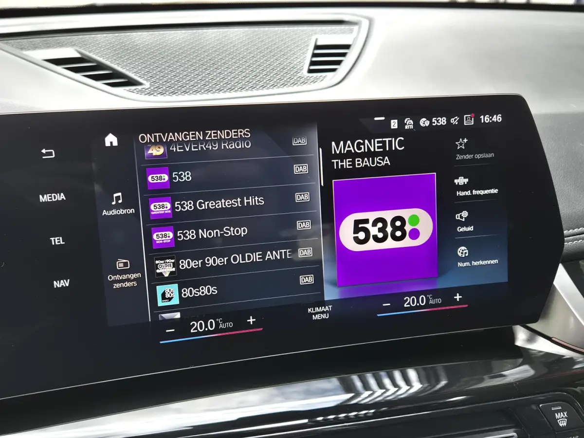 xDrive25e | SOH 95,71% | Panoramadak | Leder | Navigatie | PDC + camera | Stoelverwarming | LM Velgen |