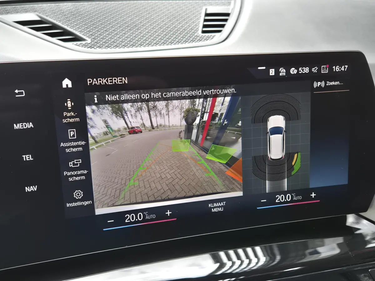 xDrive25e | SOH 95,71% | Panoramadak | Leder | Navigatie | PDC + camera | Stoelverwarming | LM Velgen |