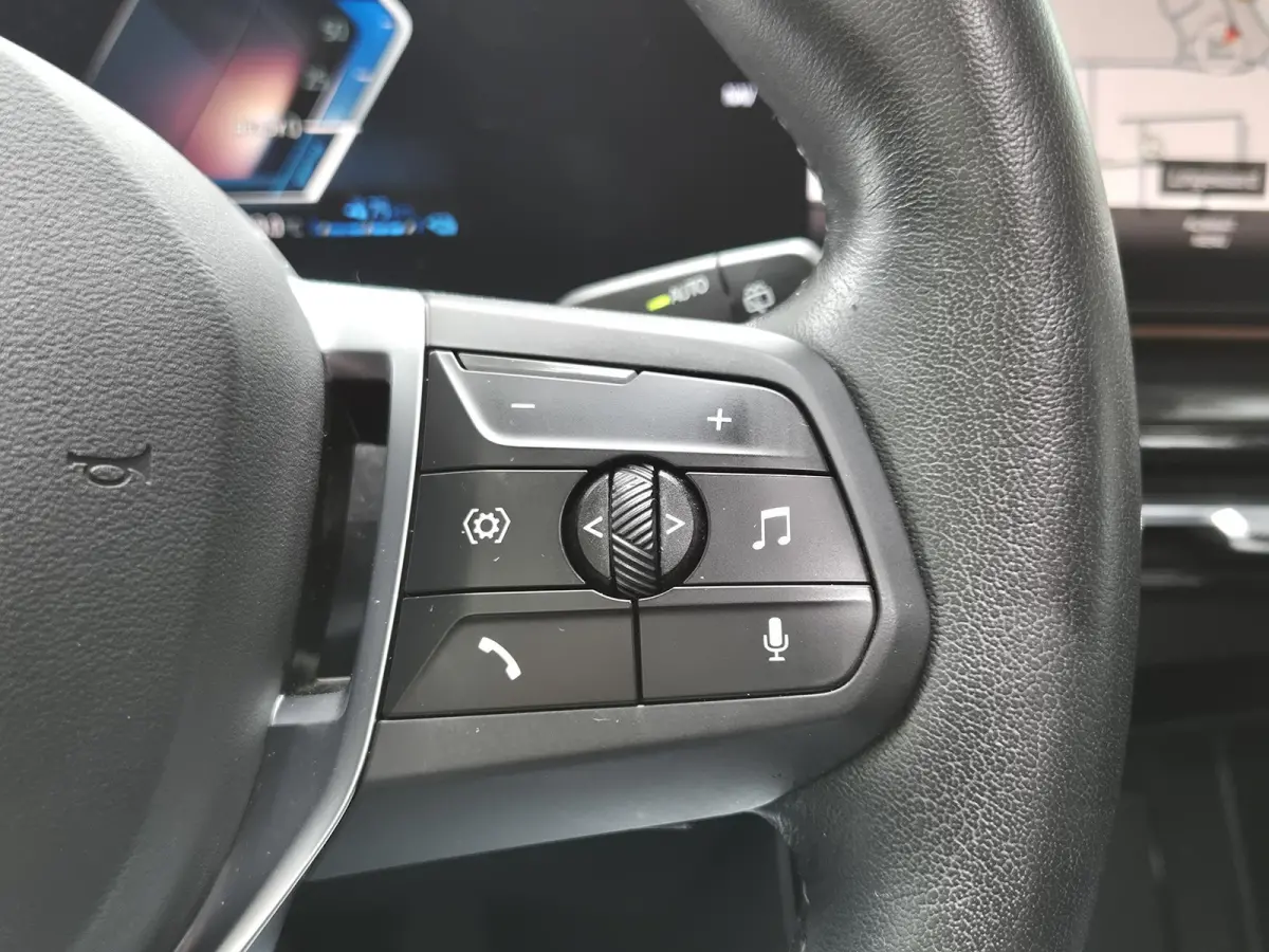 xDrive25e | SOH 95,71% | Panoramadak | Leder | Navigatie | PDC + camera | Stoelverwarming | LM Velgen |