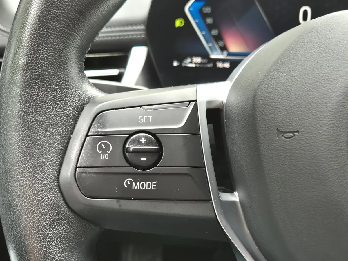 xDrive25e | SOH 95,71% | Panoramadak | Leder | Navigatie | PDC + camera | Stoelverwarming | LM Velgen |