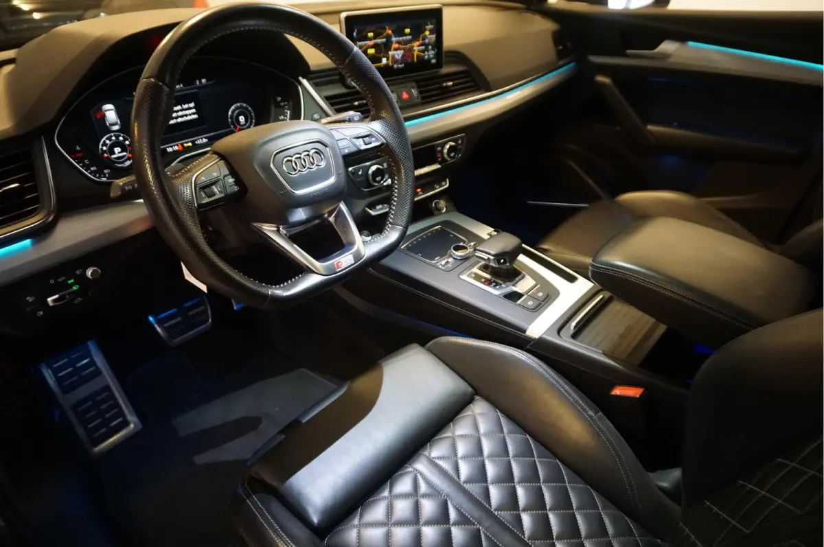 2.0 TFSI Quattro Sport S-Line | Luchtvering | Pano | HUD | B&O | Sfeer | Apple | Adaptive | 21inch | Designo Lederen interieur | Standkachel