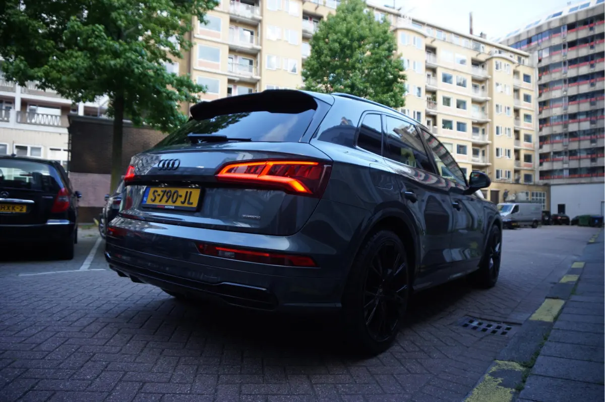 2.0 TFSI Quattro Sport S-Line | Luchtvering | Pano | HUD | B&O | Sfeer | Apple | Adaptive | 21inch | Designo Lederen interieur | Standkachel
