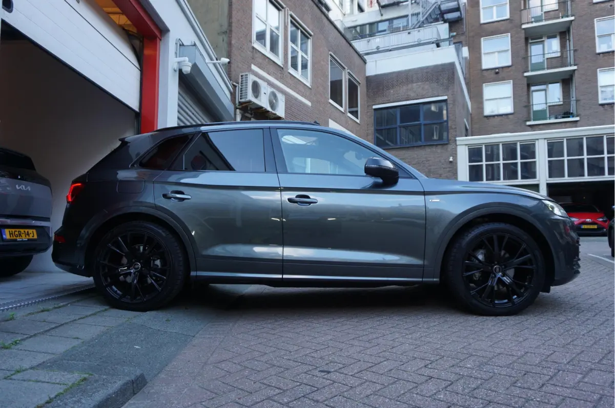 2.0 TFSI Quattro Sport S-Line | Luchtvering | Pano | HUD | B&O | Sfeer | Apple | Adaptive | 21inch | Designo Lederen interieur | Standkachel