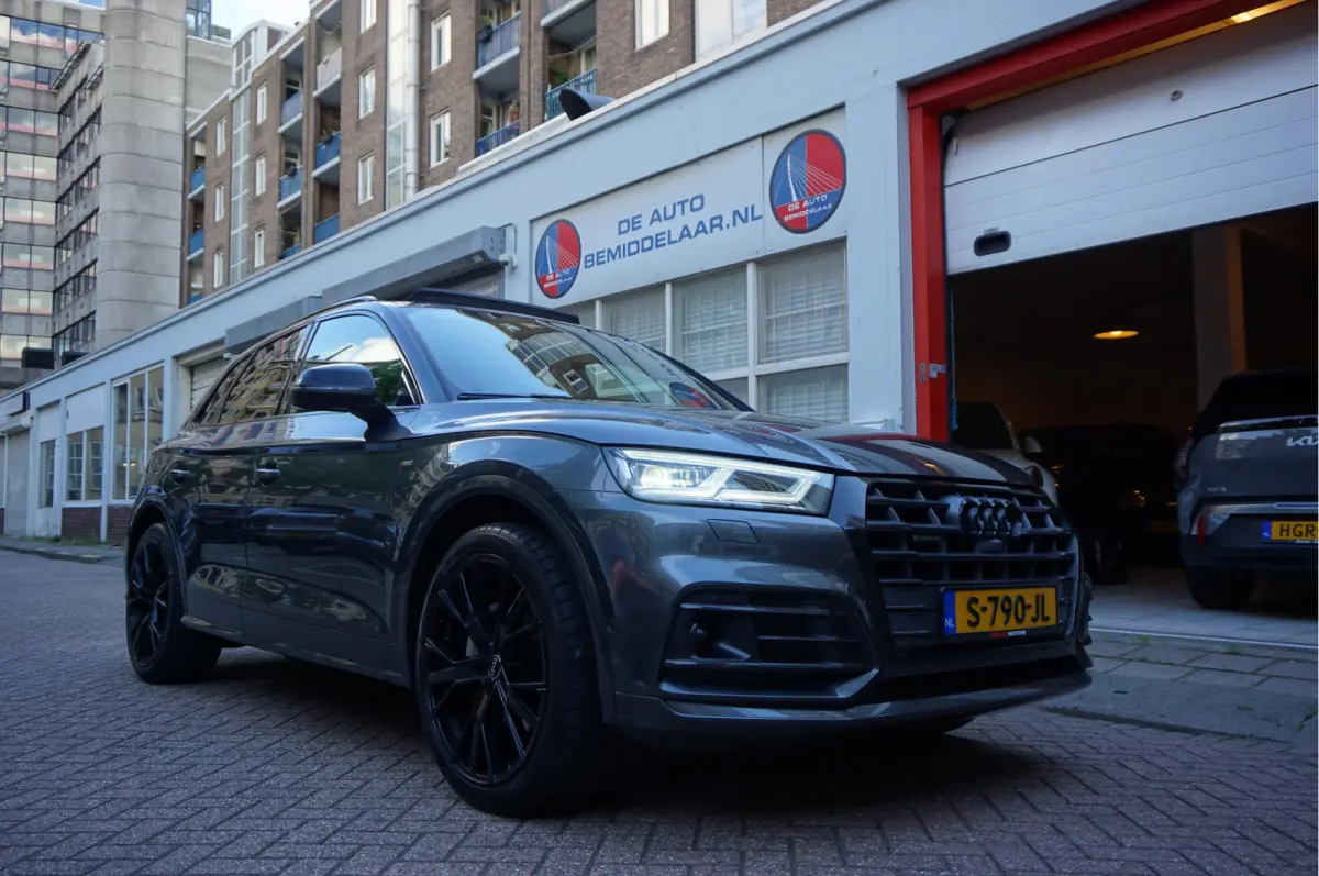 2.0 TFSI Quattro Sport S-Line | Luchtvering | Pano | HUD | B&O | Sfeer | Apple | Adaptive | 21inch | Designo Lederen interieur | Standkachel