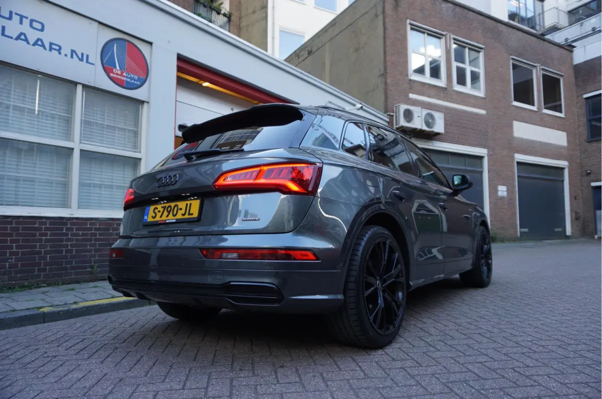 2.0 TFSI Quattro Sport S-Line | Luchtvering | Pano | HUD | B&O | Sfeer | Apple | Adaptive | 21inch | Designo Lederen interieur | Standkachel