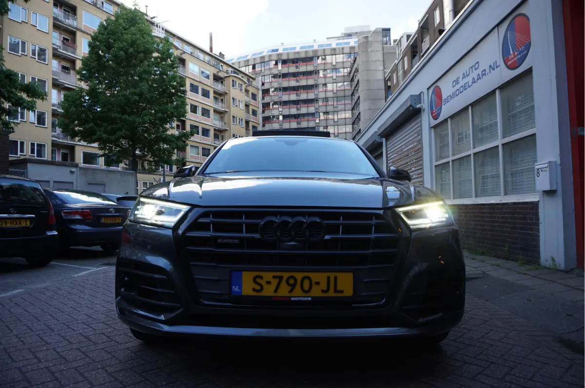 2.0 TFSI Quattro Sport S-Line | Luchtvering | Pano | HUD | B&O | Sfeer | Apple | Adaptive | 21inch | Designo Lederen interieur | Standkachel