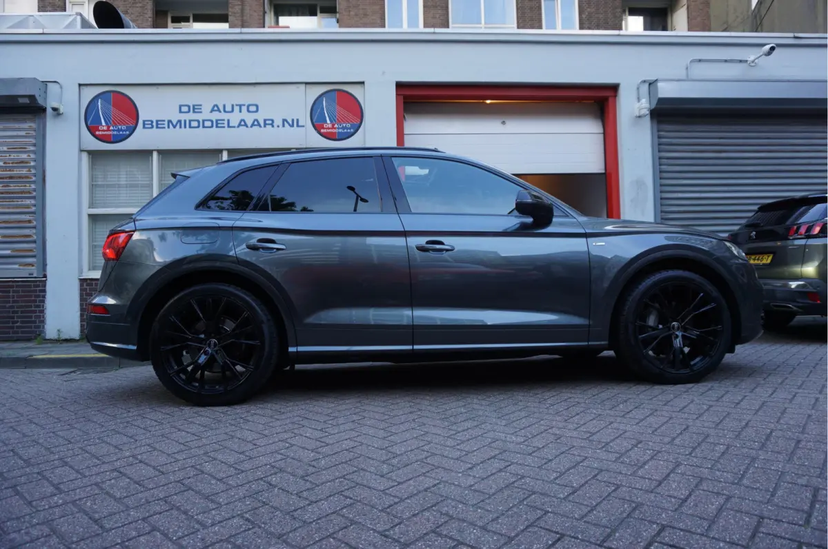 2.0 TFSI Quattro Sport S-Line | Luchtvering | Pano | HUD | B&O | Sfeer | Apple | Adaptive | 21inch | Designo Lederen interieur | Standkachel