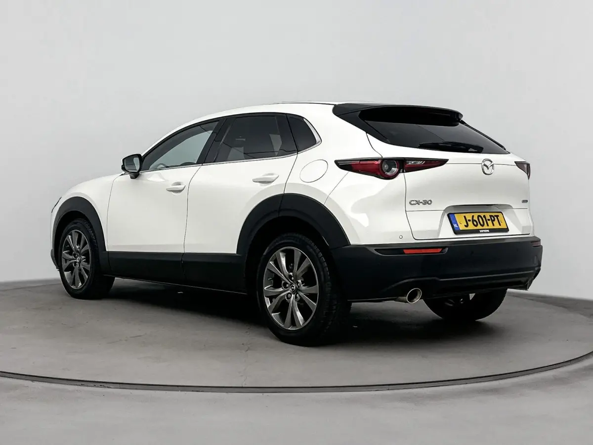 180pk Hybrid Automaat Luxury | 1ste eigenaar | LEER | Camera | Dodehoekdetectie | Stuur/stoelverwarming |