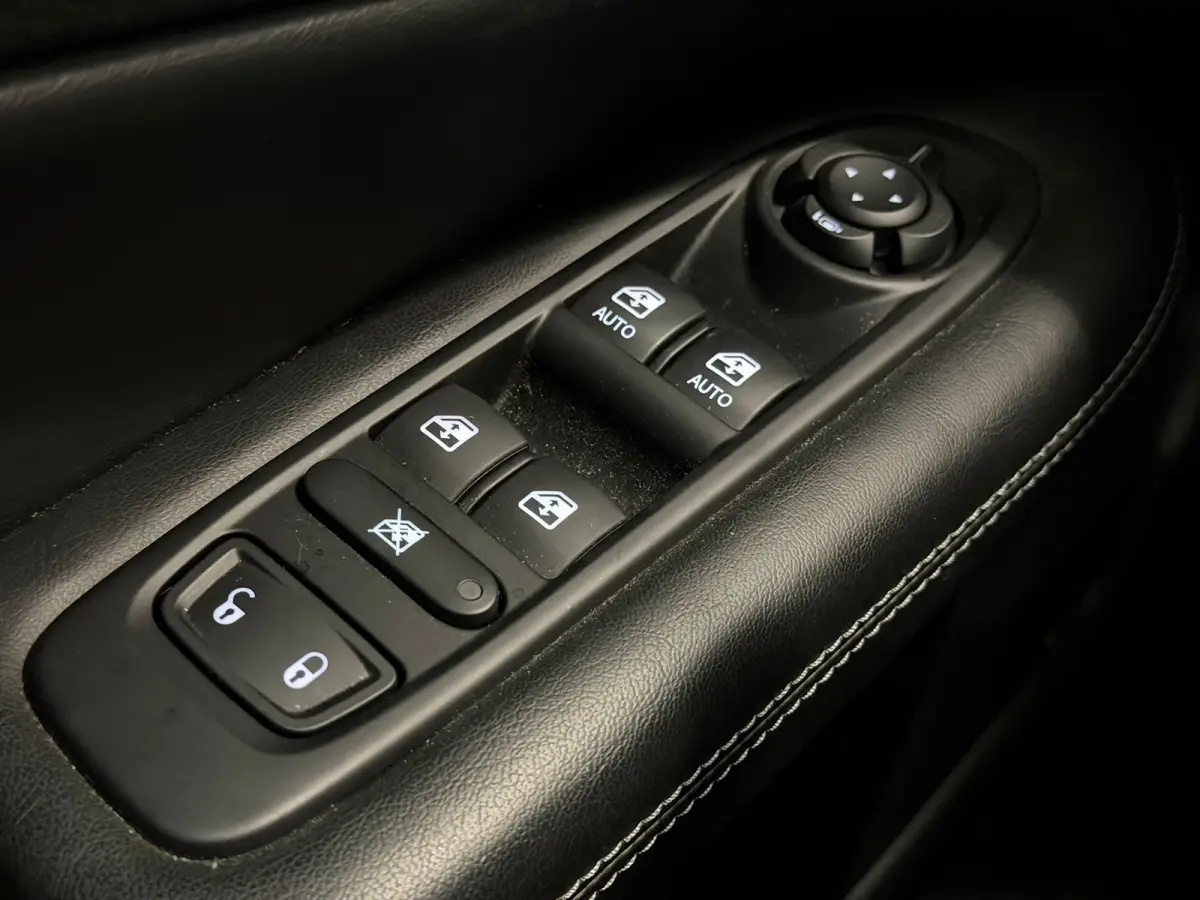 1.3T S Trekhaak | Leer | Camera | Climate | Elek. Stoel | Elek. Achterklep | LED | Achteruitrijcamera | Airco (automatisch) | Apple Carplay/Android Auto|telefoonintegratie premium