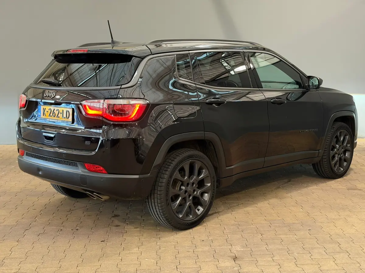 1.3T S Trekhaak | Leer | Camera | Climate | Elek. Stoel | Elek. Achterklep | LED | Achteruitrijcamera | Airco (automatisch) | Apple Carplay/Android Auto|telefoonintegratie premium