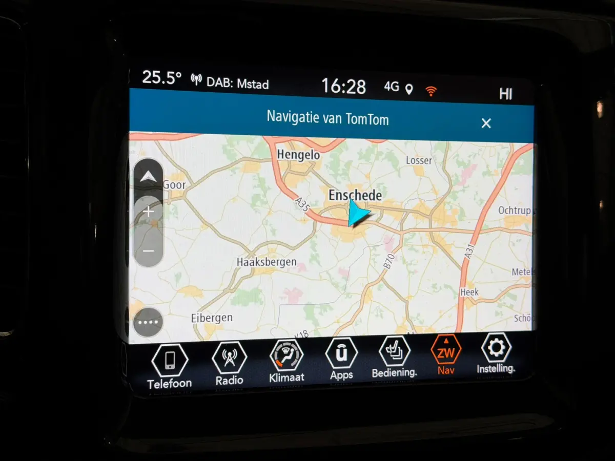 1.3T S Trekhaak | Leer | Camera | Climate | Elek. Stoel | Elek. Achterklep | LED | Achteruitrijcamera | Airco (automatisch) | Apple Carplay/Android Auto|telefoonintegratie premium