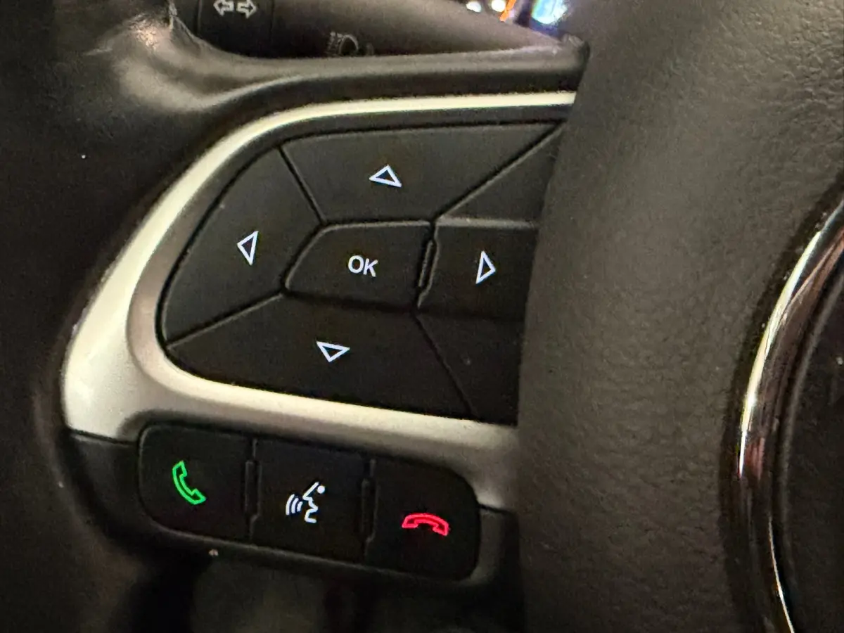 1.3T S Trekhaak | Leer | Camera | Climate | Elek. Stoel | Elek. Achterklep | LED | Achteruitrijcamera | Airco (automatisch) | Apple Carplay/Android Auto|telefoonintegratie premium