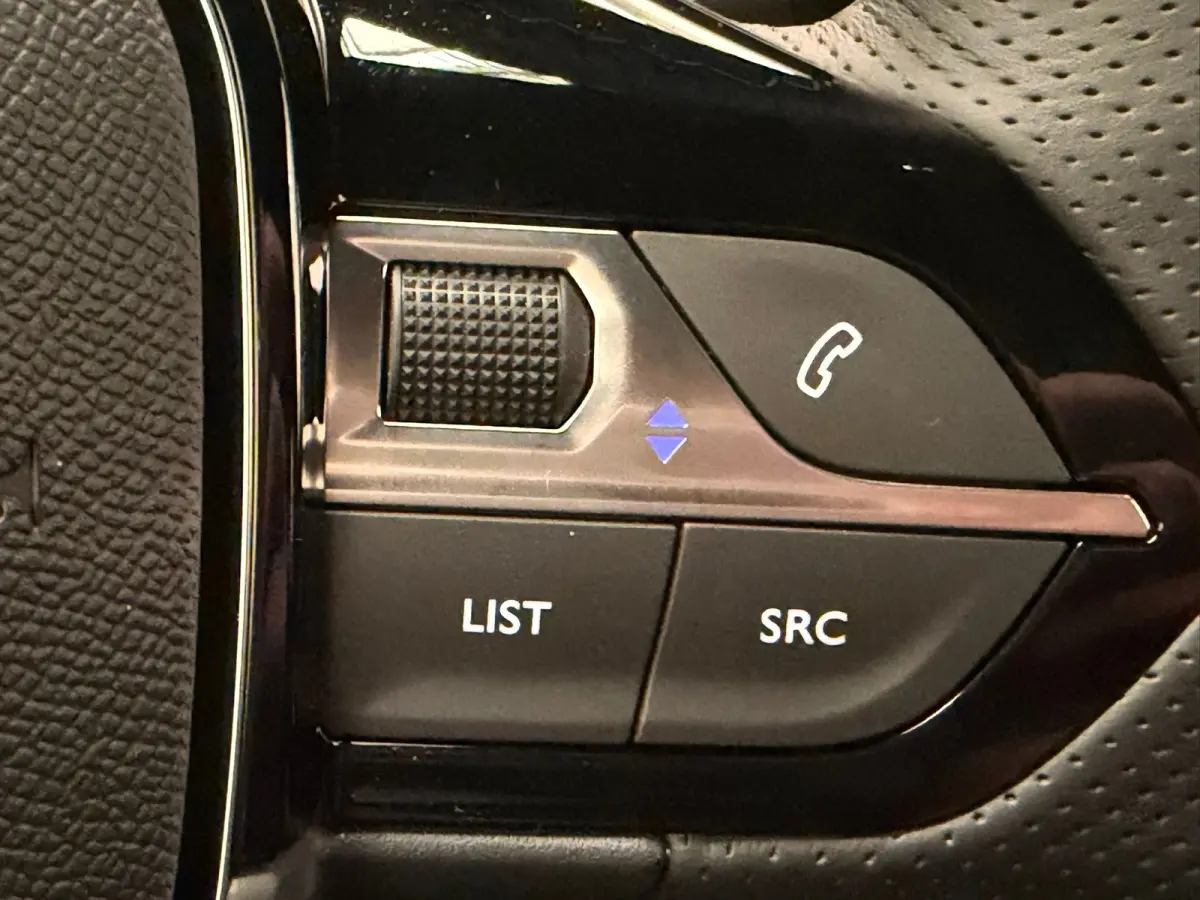 GT | Adaptieve cruise control met Stop&Go functie | Elektrische parkeerrem | Elektrische parkeerrem