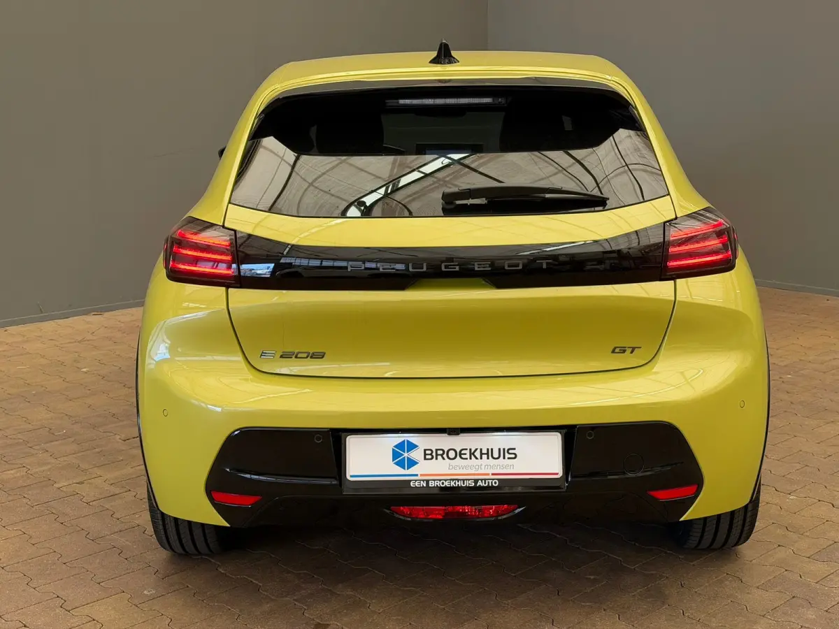 GT | Adaptieve cruise control met Stop&Go functie | Elektrische parkeerrem | Elektrische parkeerrem