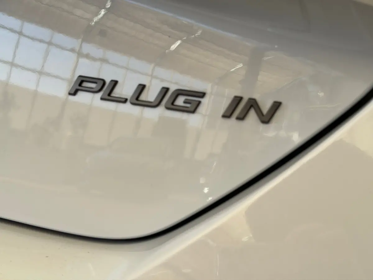 1.6 Plug-in Hybrid 195 GT | 7,4 kW lader | Apple Carplay/Android Auto|telefoonintegratie premium | Buitenspiegels elektrisch inklapbaar