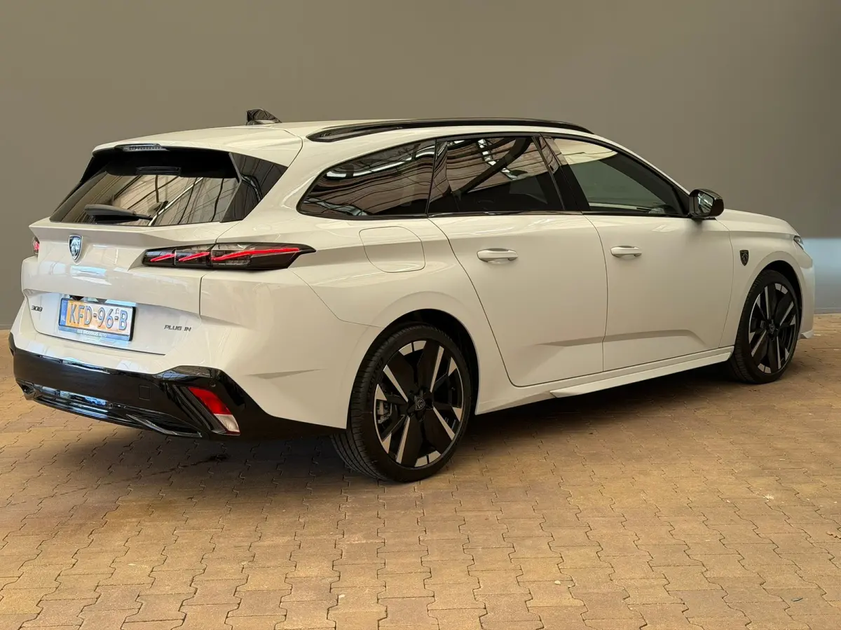 1.6 Plug-in Hybrid 195 GT | 7,4 kW lader | Apple Carplay/Android Auto|telefoonintegratie premium | Buitenspiegels elektrisch inklapbaar