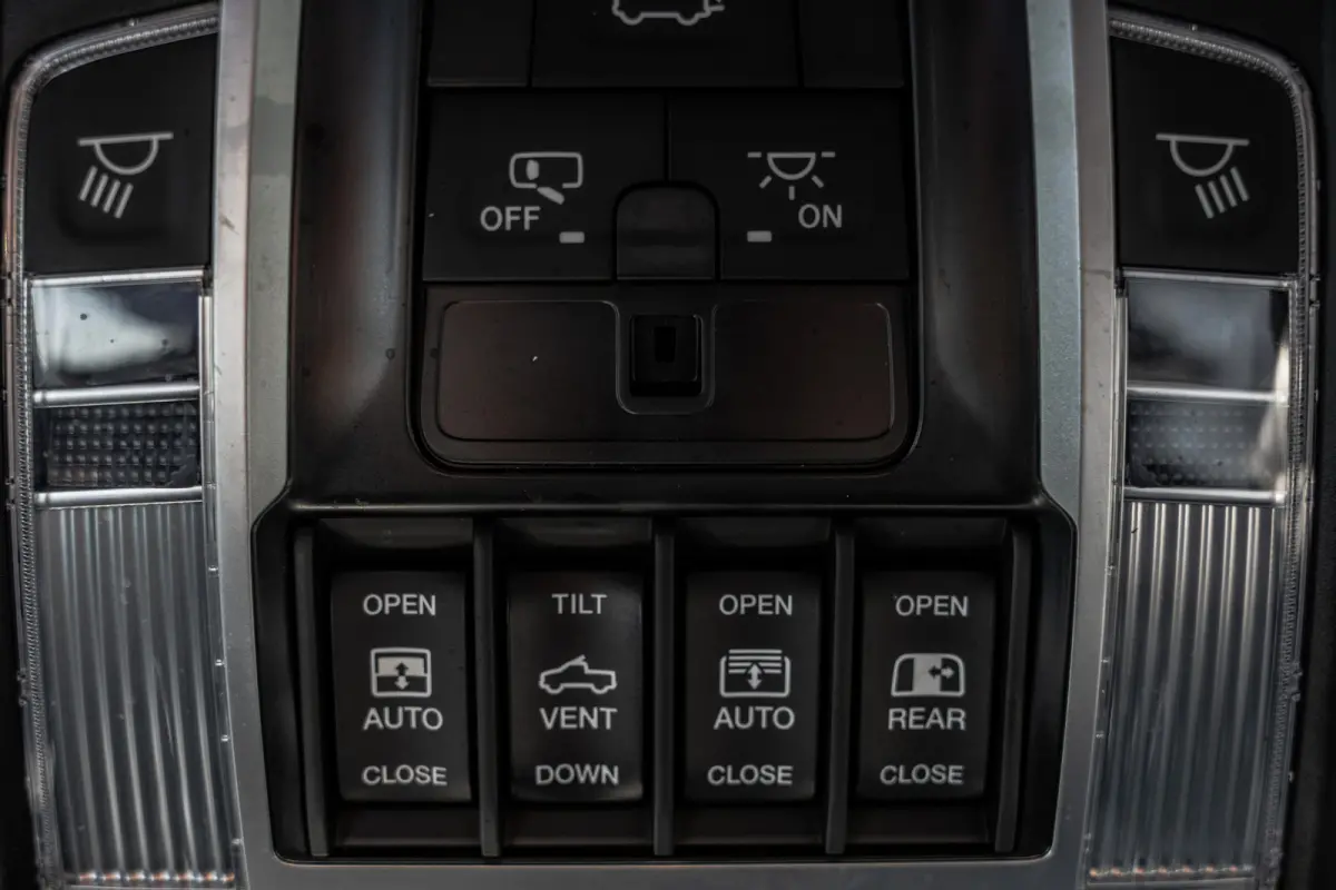 1500 LIMITED 5.7L V8 | 1e Eigenaar | Head up | Luchtvering | Rambox | Split Tailgate | Pano | Harman / Kardon