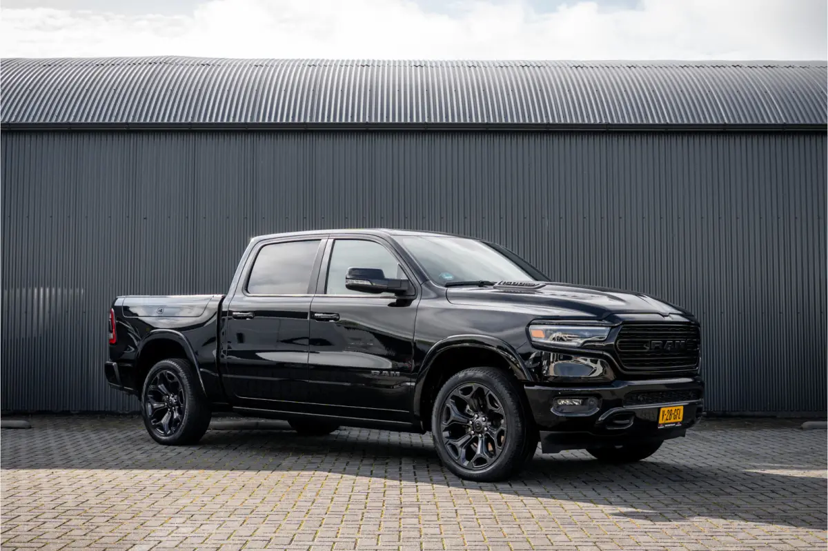 1500 LIMITED 5.7L V8 | 1e Eigenaar | Head up | Luchtvering | Rambox | Split Tailgate | Pano | Harman / Kardon