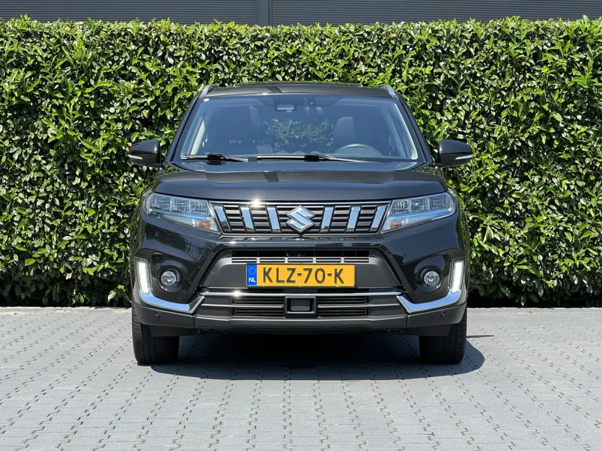 1.4 Boosterjet Style Smart Hybrid, FACELIFT, PANORAMADAK, LEDER/ALCANTARA, CAMERA, NAVIGATIE, ADAPT CRUISE CONTROL, CLIMATE CONTROL, STOELVERWARMING, DAB, LED, LICHTMETAAL 17"