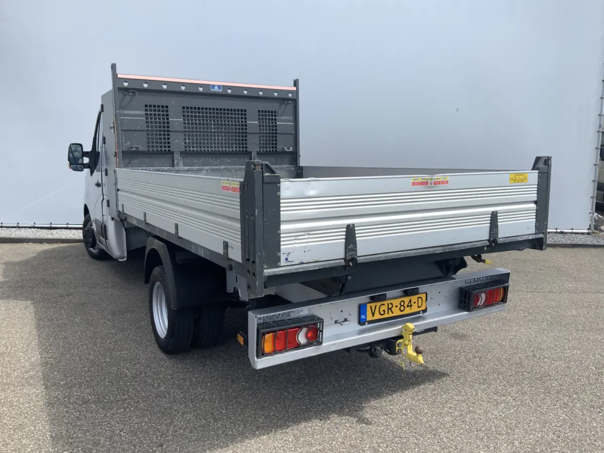 T35 2.3 dCi 130 L3H3 Kipper Airco 3 Zits Trekhaak 3500 kg Euro 6
