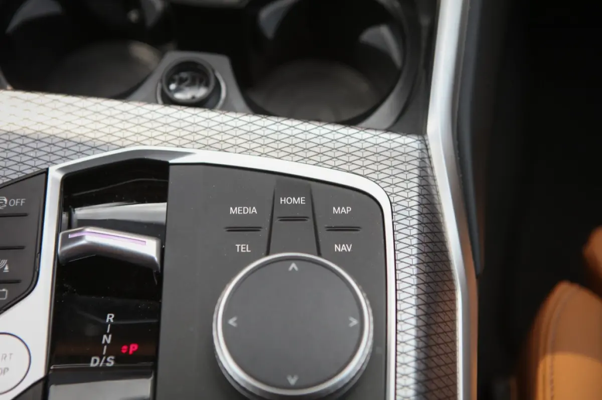 330e M Sport | PANO | HUD | ACC | HARMAN KARDON | CARPLAY | CAMERA